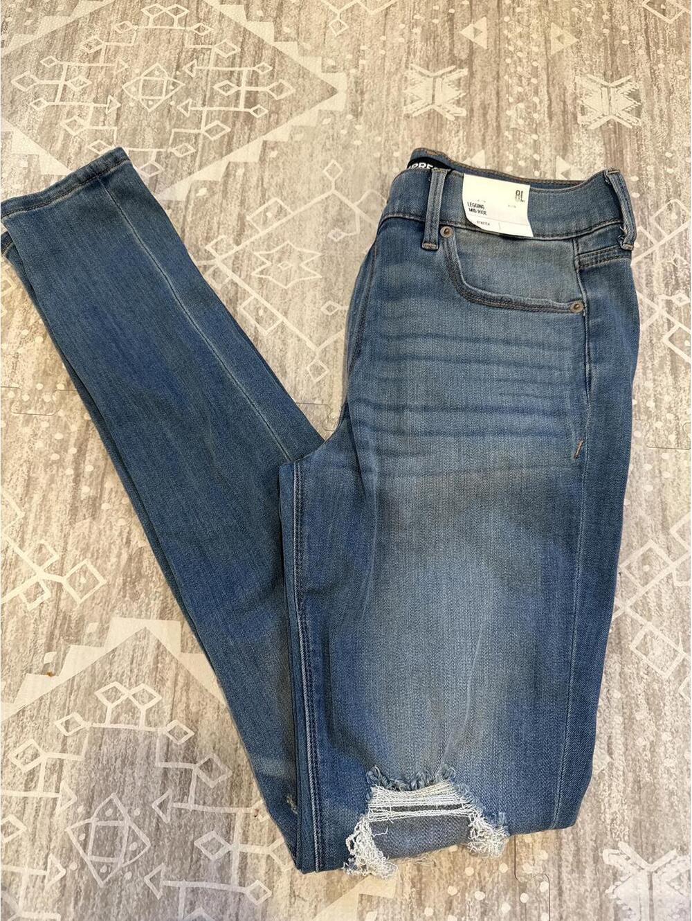 Express Mid Rise Legging Jeans Size 8L